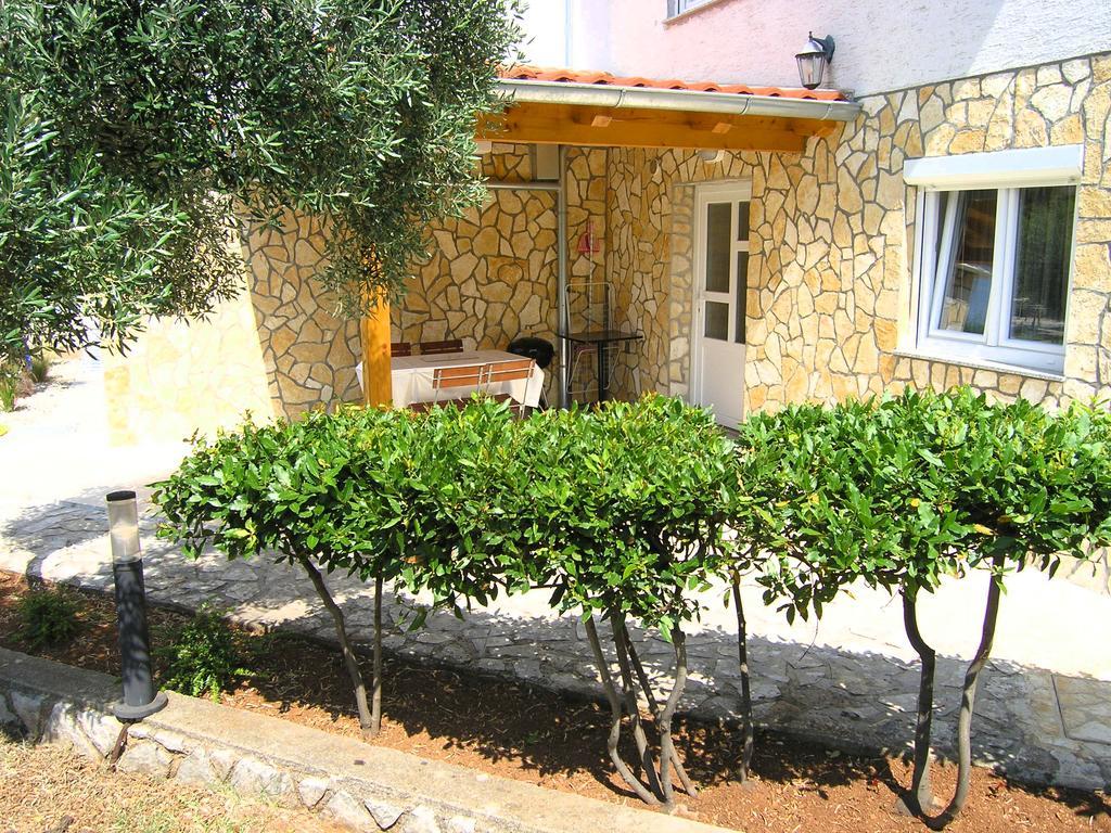 Apartment Martina Krk Town Exterior photo