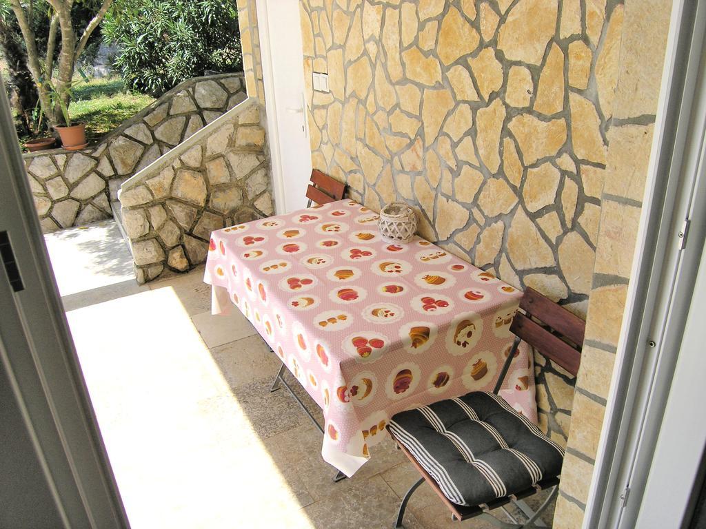 Apartment Martina Krk Town Exterior photo