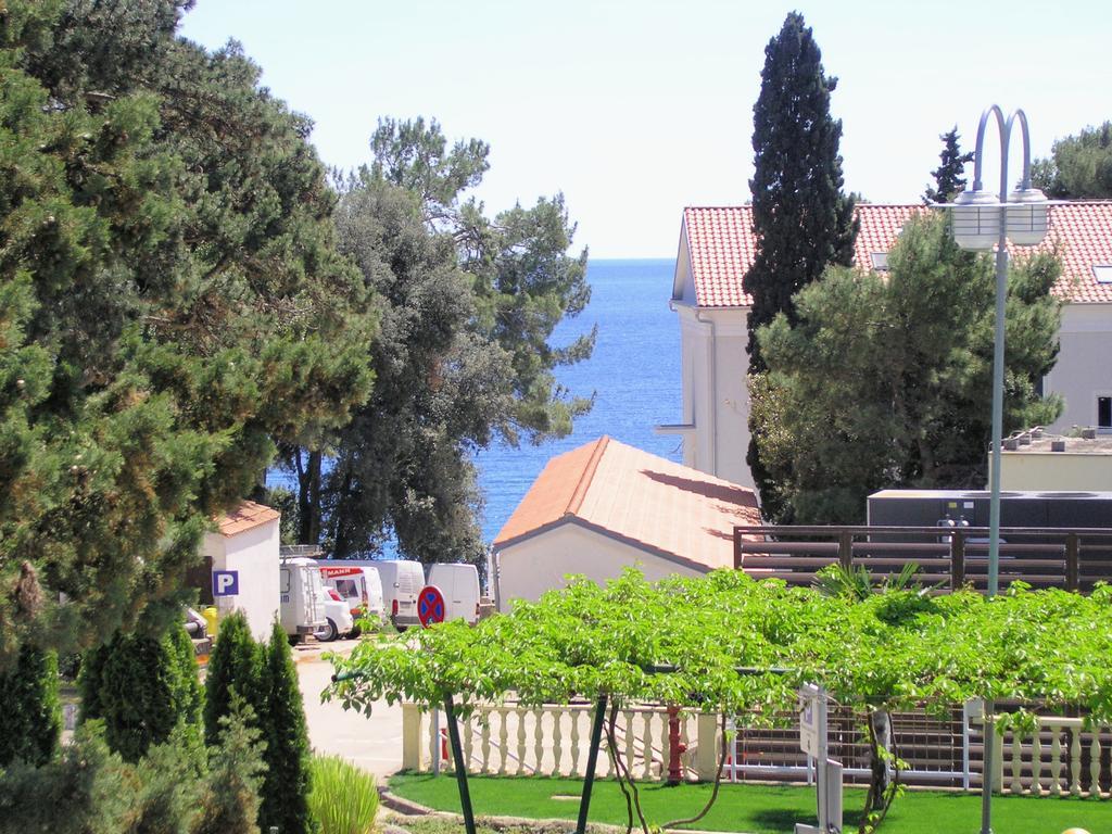 Apartment Martina Krk Town Exterior photo